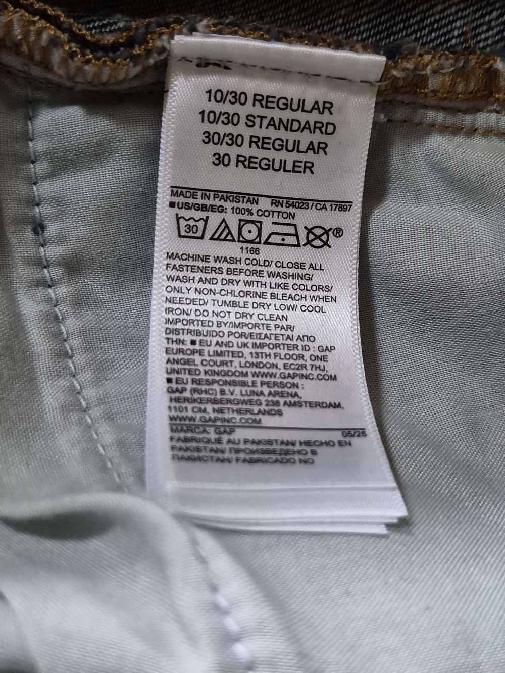 GAP Women's Straight Jeans in Dark Indigo - Picture 5 of 5